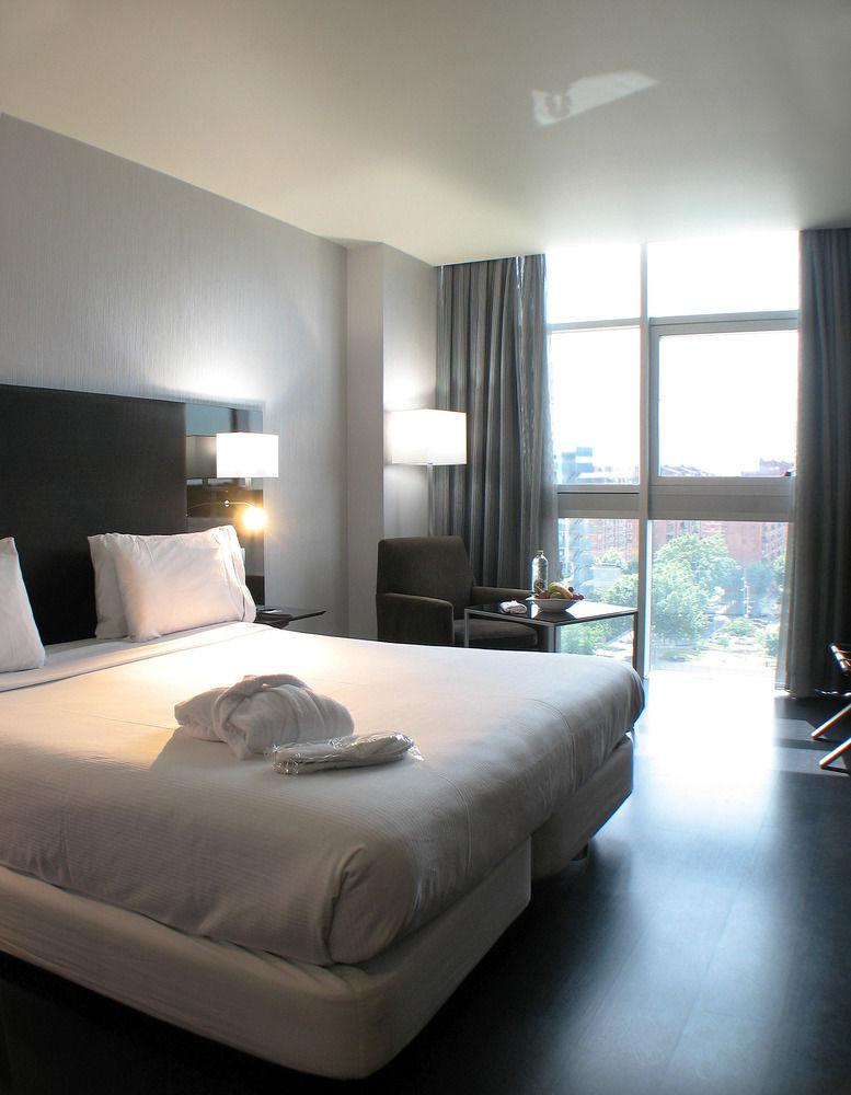 Ac Hotel Som By Marriott L'Hospitalet de Llobregat Exterior photo